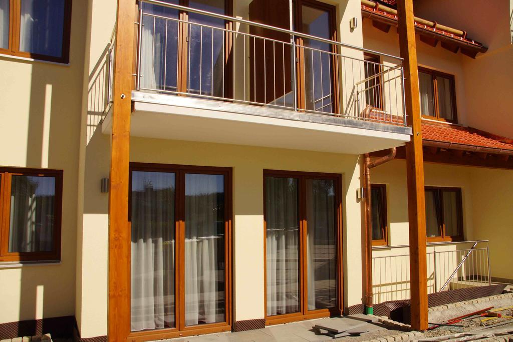 Gasthaus und Landhotel Wiedmann Eresing Exterior foto