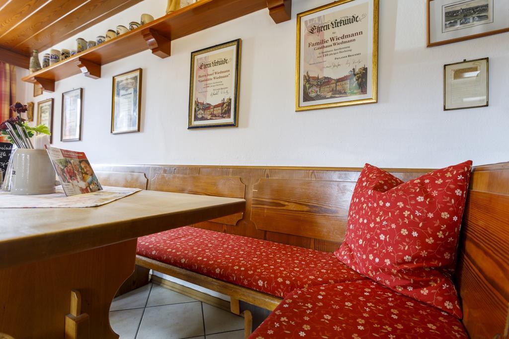 Gasthaus und Landhotel Wiedmann Eresing Exterior foto