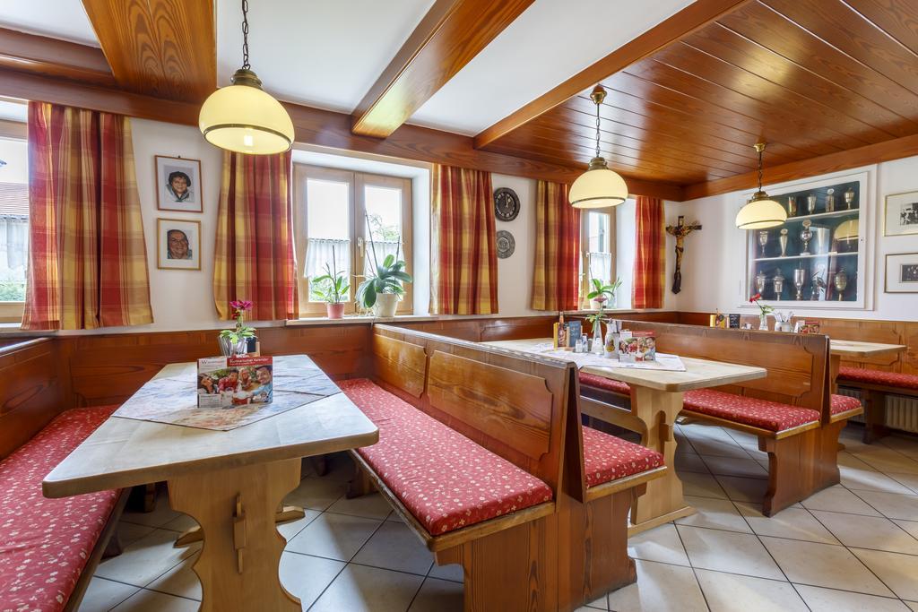 Gasthaus und Landhotel Wiedmann Eresing Exterior foto